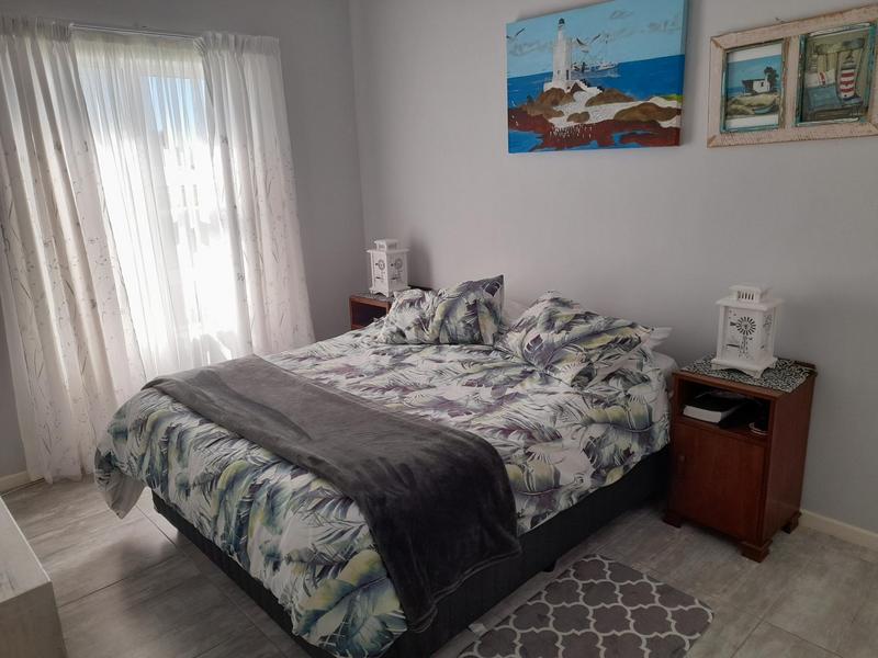 4 Bedroom Property for Sale in Lampiesbaai Western Cape